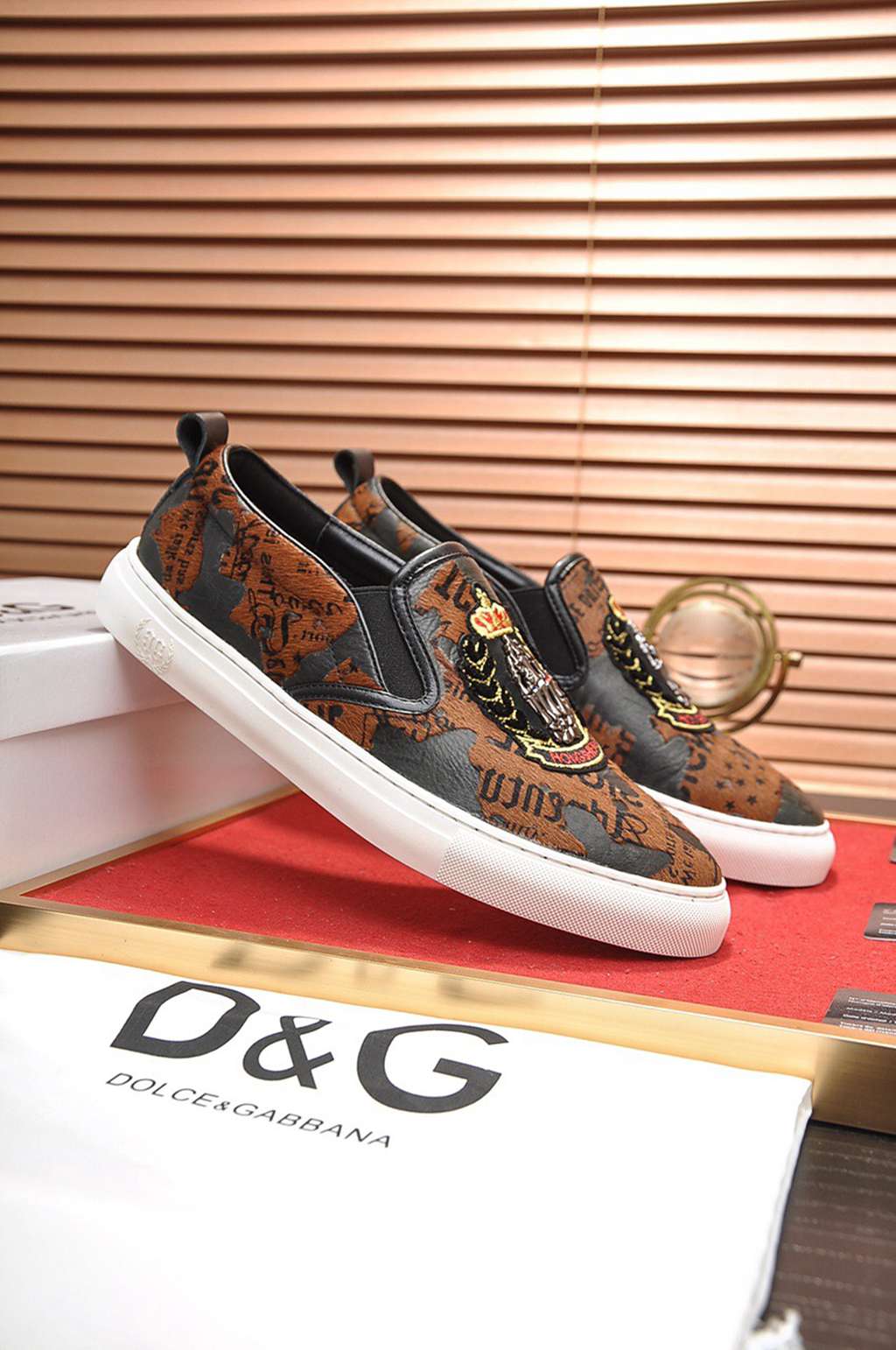D*G sneaker